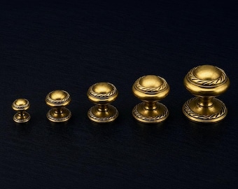 Georgian Style Antique Brass Door Knobs - Multiple Sizes 19mm to 50mm