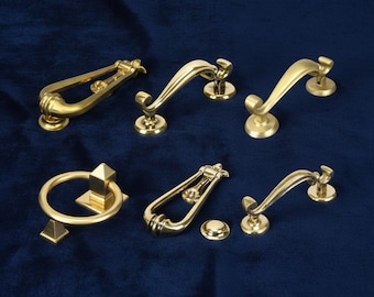 Solidna mosiężna kołatka do drzwi – dostępne różne style i wykończenia – solidne okucia do drzwi wejściowych