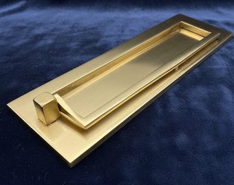 Massief messing briefplaat in Victoriaanse stijl met klopper (250 x 75 mm) - 10" x 3" postsleuf in antieke stijl