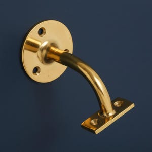 Staffa per corrimano in ottone massiccio - Disponibili diverse misure: 63 mm e 75 mm - Ferramenta solida e resistente