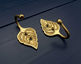 Brass Tieback Hook Leaf 60mm Curtain Holdback Wall Hook UK