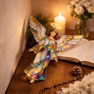 Attrape-soleil ange en vitrail, ange gardien suspendu, décoration d'intérieur religieuse, ornement d'art en verre coloré, idée cadeau chrétienne image 6