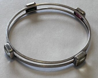 Vintage sterling zilveren armband met meerdere edelstenen (925 sterling zilver), boho-stijl, kleurrijke stenen, middelgroot tot groot.
