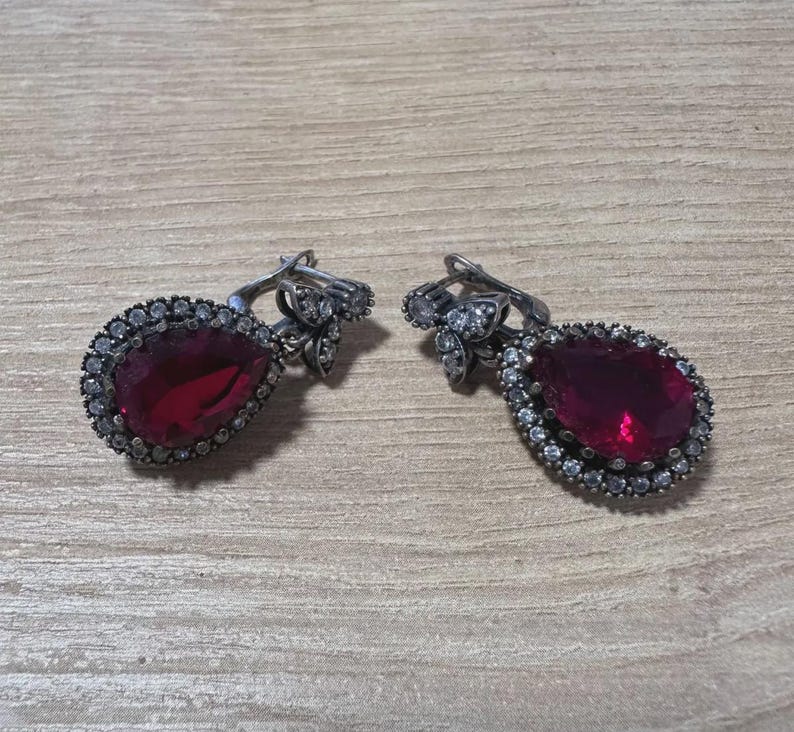 Vintage Style 925 Sterling Silver Pear Red Gemstone Dangle Earrings