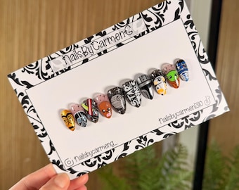 Uñas postizas de anime Star: uñas acrílicas hechas a mano - almendra corta