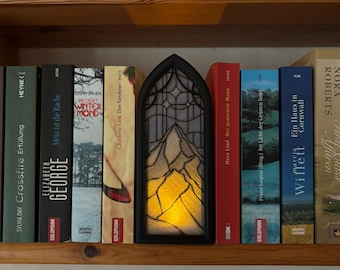Book Nook LED Fenster Kirche 3D gedruckt – Bücherregal Deko mit Licht – Fantasy Buch Nische – Geschenk für Leser BookTok Deko