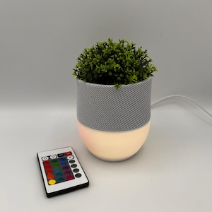 Round LED plant pot with RGB light – modern flower pot with lighting – 3D printed designer plant pot – plant decoration lamp