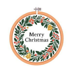 Peut inclure: Un cercle à broder avec un motif de couronne de Noël. La couronne comprend des feuilles vertes, des baies rouges et des cloches dorées. Les mots "Merry Christmas" sont au centre, sur fond blanc.