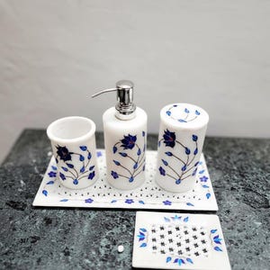 Set da bagno in marmo bianco fatto a mano / Intarsio con motivo floreale