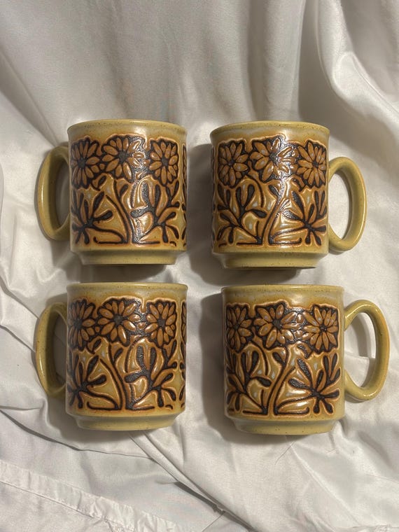 Winchcombe Pottery Mug Set of 4 made in England Daisy coffee cup vintage