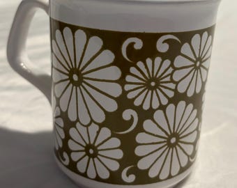 retro groovy mug set of two green and white coffee England