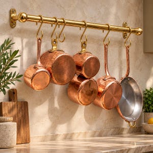 Estante para ollas de cocina de latón macizo con ganchos en forma de S, riel para utensilios de cocina montado en la pared, organizador de utensilios de estilo rústico vintage.
