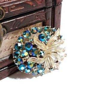 Vintage CORO AURORA BOREALIS Rhinestone Brooch