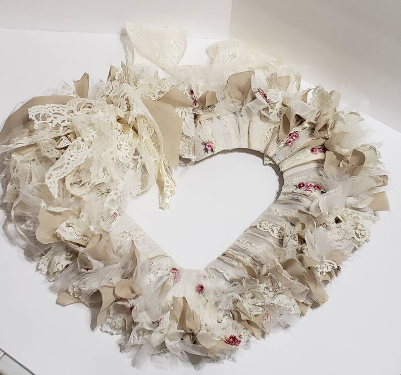 Heart Wreath  ... FREE SHIPPING within the US image 0