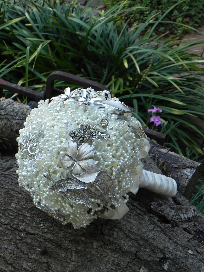 SALE .... Brooch Wedding Bouquet in Ivory with Swarovski image 1