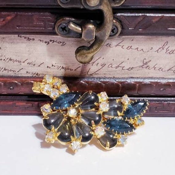 VINTAGE RHINESTONE BROOCH - image 2