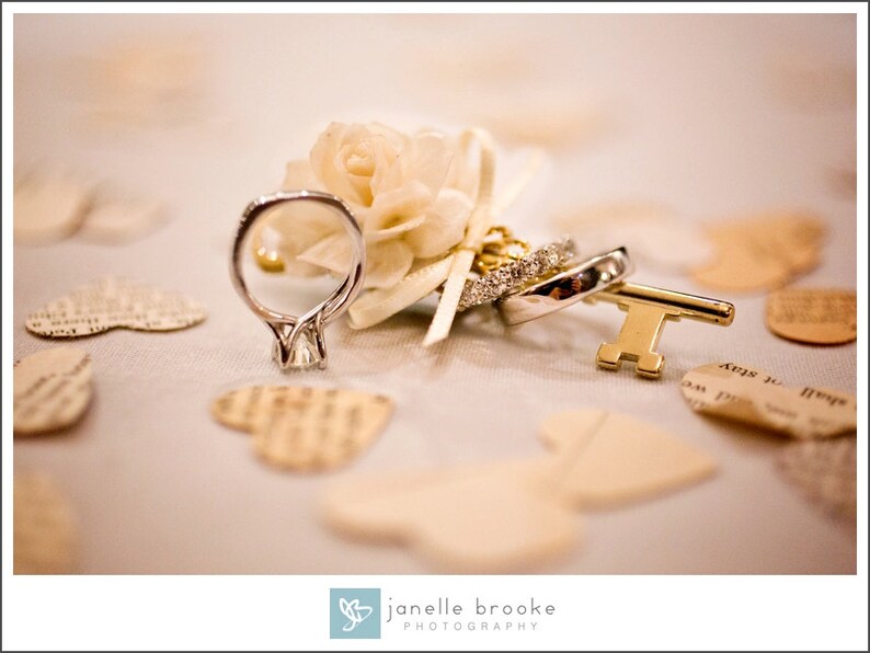 Key Boutonniere in Ivory image 3