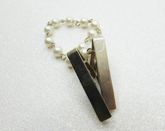 Classic Vintage Pearl Cardigan Sweater Guard Clip, Brass Alligator Clips Collar Chain, 1950s Jewelry