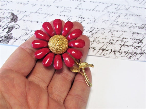 Vintage Red Daisy Brooch- Enamel Flower Power Pin… - image 5