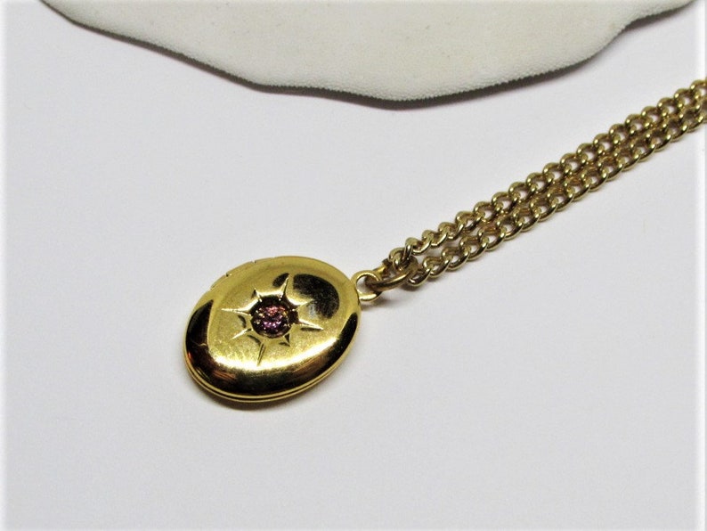 Vintage 1970s Tiny Oval Gold Locket Necklace, Simulated Garnet Amethyst Diamond Citrine Crystals, Sun Star Burst, Victorian Revival Jewelry Purple