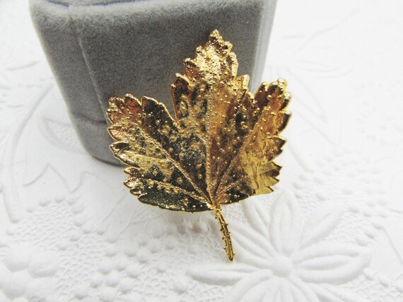 Vintage 24K Gold Dipped Real Leaf Brooch- Europea… - image 4