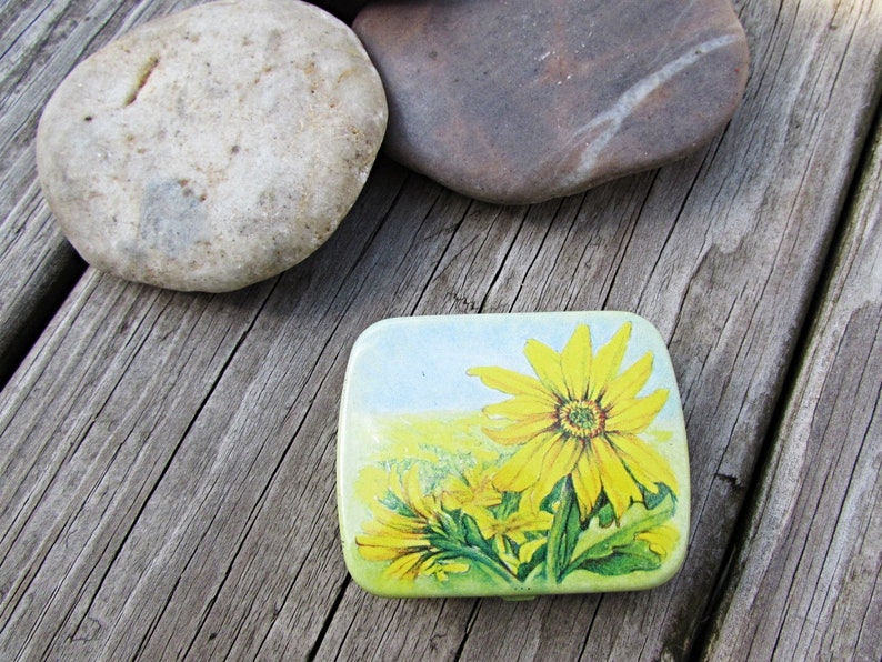 Small Daisy Tin Yellow Flowers Jewelry Stash Weed Pill Box ...