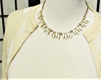 Vintage Thermoset Lucite Plastic Collar Necklace, White Fringe, Gold Choker Bib, 1950s Art Deco Rockabilly Pin-Up Girl Jewelry for Women