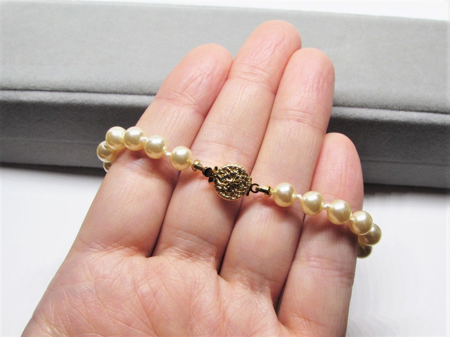 Vintage 1960s JAPAN 5mm Ivory Glass Pearl Bracelet, Hand