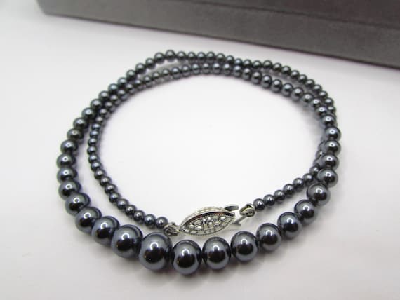 Vintage JAPAN Gray Glass Pearl Choker Necklace, 18