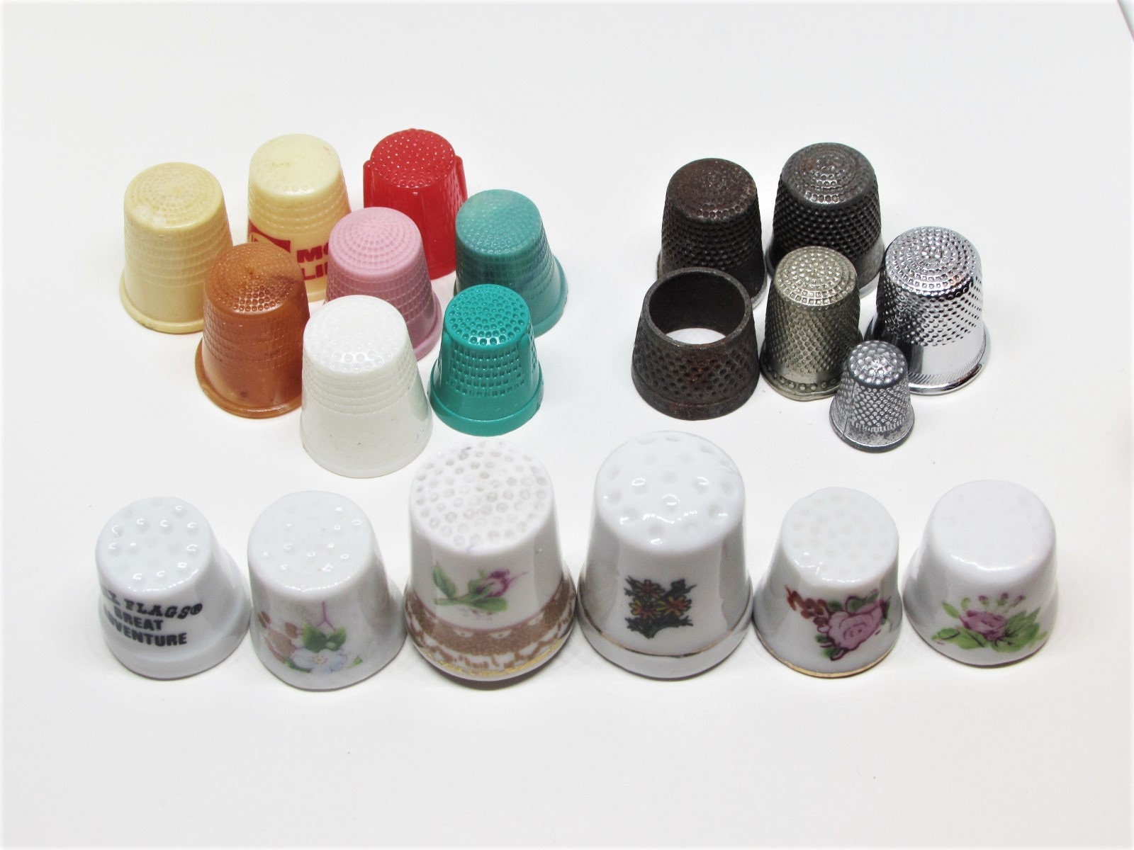 25 Porcelain Flower Thimbles Set Sewing Collectible - collectibles