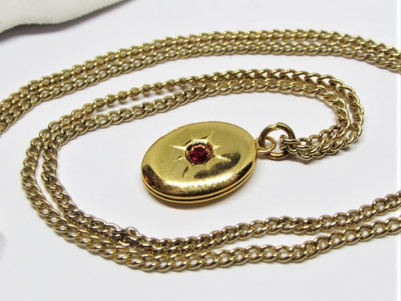 Vintage 1970s Tiny Oval Gold Locket Necklace, Simulated Garnet Amethyst Diamond Citrine Crystals, Sun Star Burst, Victorian Revival Jewelry image 2