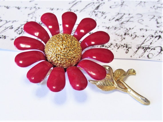 Vintage Red Daisy Brooch- Enamel Flower Power Pin… - image 3