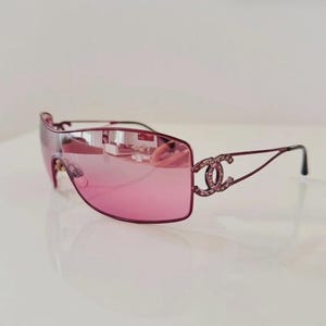 Pink chanel sunglasses - Etsy 日本