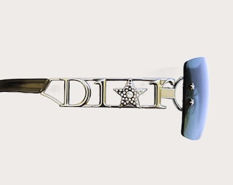 Gafas de sol vintage Christian Dior Dior Dior de color gris oscuro con forma de estrella rectangular y diamantes de imitación. Raras. Gafas de sol Christian Dior Diorlywood Diorlywood rectangulares con forma de estrella, color gris oscuro.