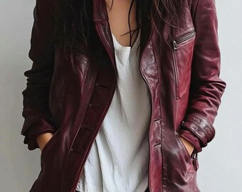 Handgefertigte Vintage Rote Lammfell Lederjacke | Verkratzter Retro Mantel