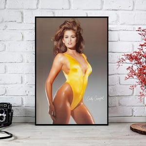 Cindy Crawford Poster – Supermodel Vintage 80s – Retro Fashion Wall Art – Glamour Print – Classic Pin Up Style Decor