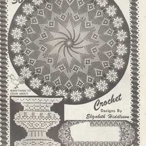 Puede incluir: Un libro de patrones de ganchillo vintage con una imagen en blanco y negro de un encaje de ganchillo. La portada del libro presenta el texto "Vol. 30" y "Crochet Designs By Elizabeth Hiddleson".