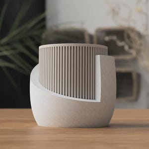 Vaso de plantas moderno – impresso em 3D – com sistema de drenagem e reservatório de água.