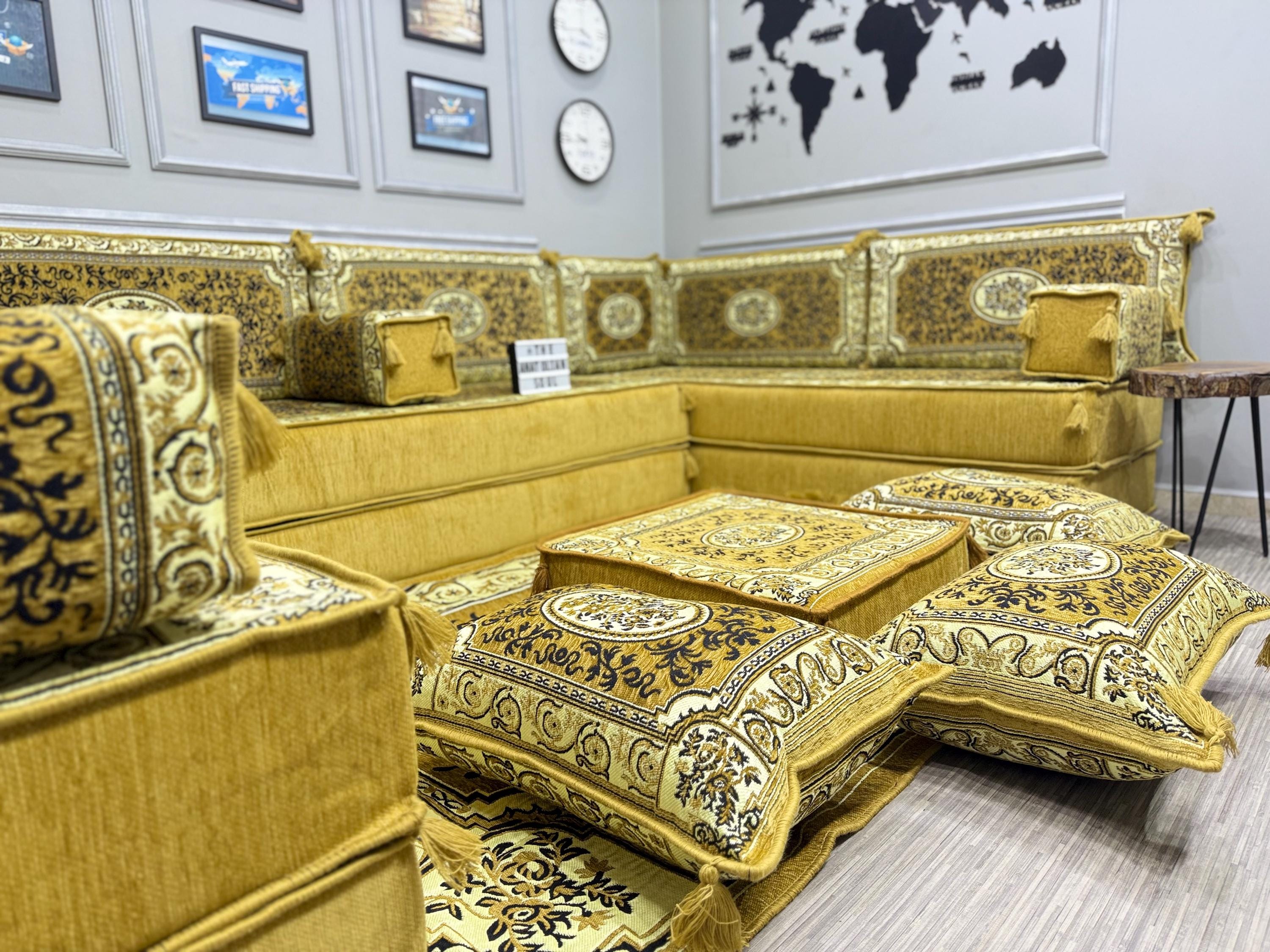 Gold Arabisch Majlis Kissen-Set; Boho Modular Boden Sofa Sitzgelegenheiten, Wohnzimmer gemütliche Couch
