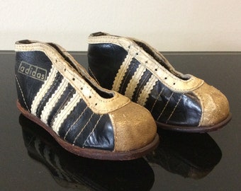 Leather shoe welt | Etsy WM 1954 MANNSCHAFT Adidas Leder Miniatur Fussball Schuhe mit