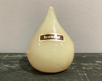 Expressions Scented Large Teardrop Candle - Carolina Soap & Candle Makers