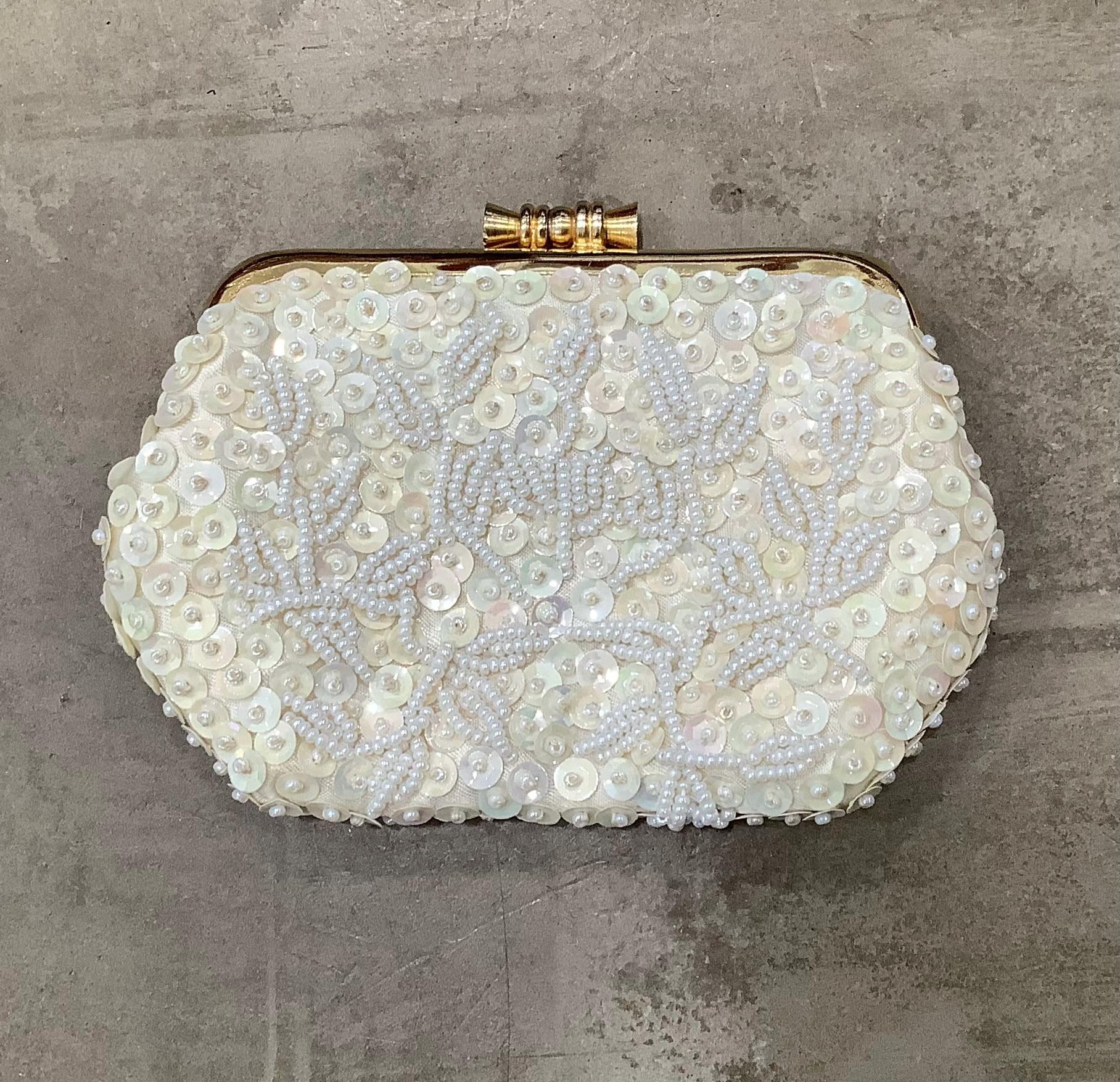 Vintage Beaded Safeco Gold Tone Kiss Lock Clasp Pouch Purse