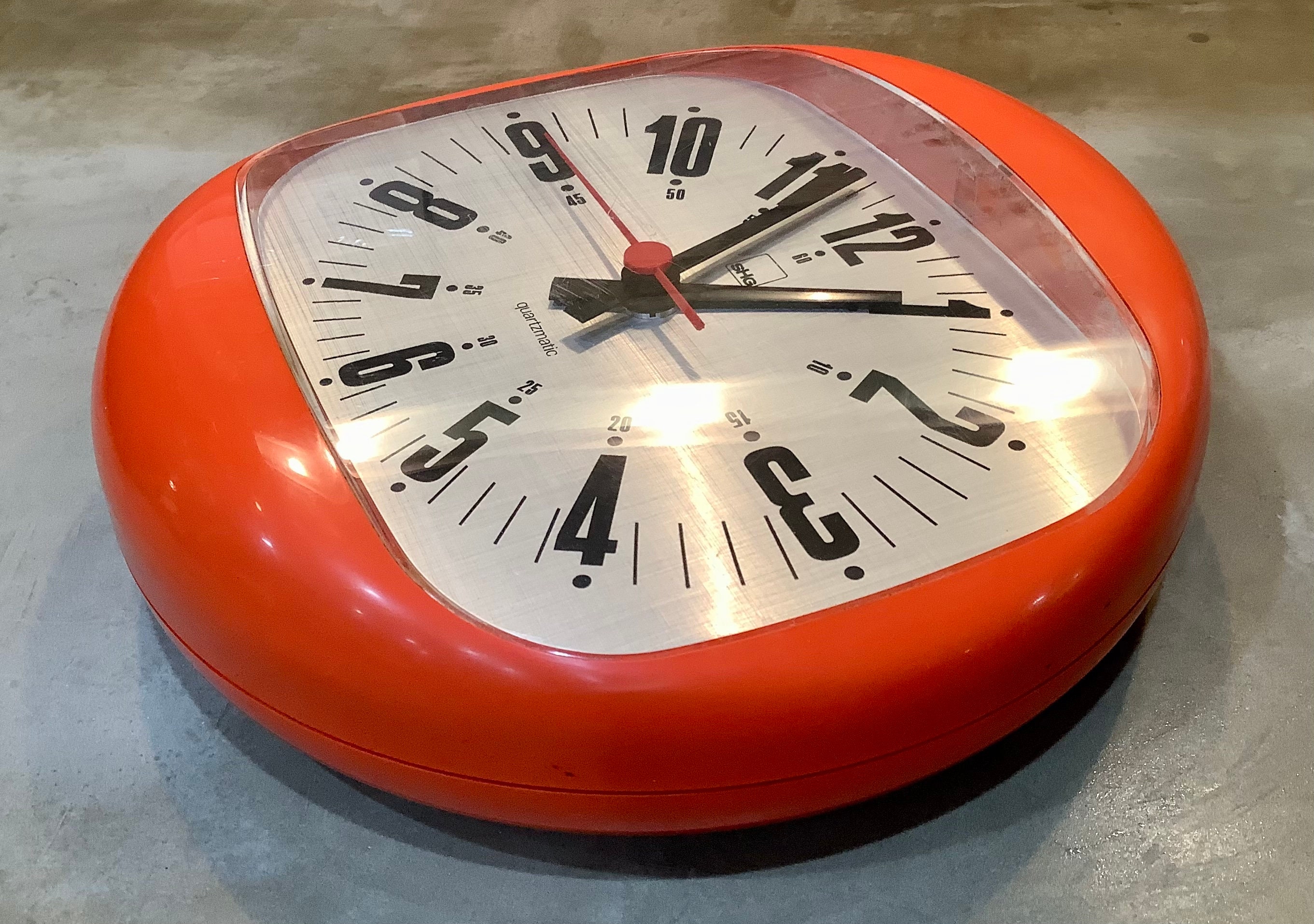 アクリル　置時計　KANEBO　カネボウ　　スペースエイジ　レトロ　ヴィンテージ ヴィンテージ SHG ドイツ スペースエイジ オレンジ 吊り下げ壁掛け時計