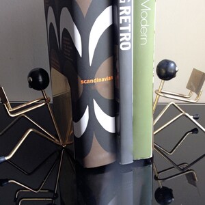JACK LENOR LARSEN DESIGN TISSUS / FABRIC TULIPMANIA