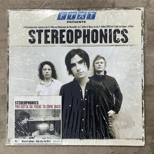 Może przedstawiać: Okładka albumu Stereophonics z wyraźnie widoczną nazwą zespołu. Okładka zawiera zdjęcie zespołu i tekst w języku francuskim. Widoczny jest również tytuł albumu "You Gotta Go There To Come Back". Album jest prezentowany w plastikowym opakowaniu.