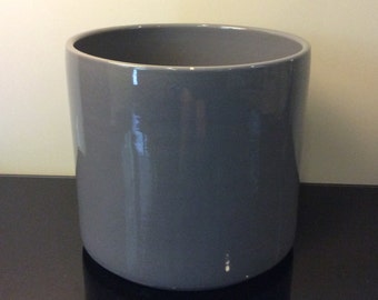 Gainey Ceramics California Grey Planter AC-12