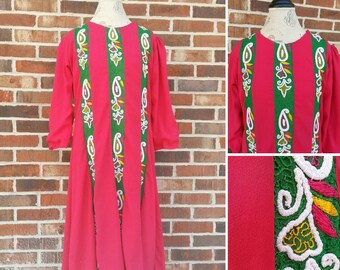 Vintage 1960s 1970s Boho Ethnic Hippie Dress In Deep Fuchsia With Embroidered Paisley Embellishment Festival Bohemian Retro Small Medium S M