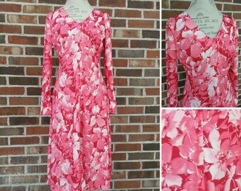 1970s Mod Hawaiian Floral Print Dress Red Pink And White Retro Kitsch Hippie Psychedelic Luau Tiki Party Mid Century Kitsch Kitschy