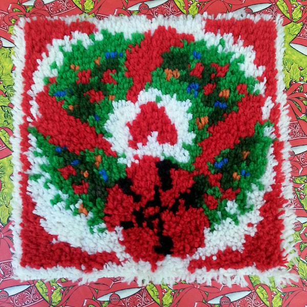 Vintage 1970s Christmas Wreath Latch Hook Square Xmas Holiday Decor Retro Kitsch Kitschy Red Green White Shag Shaggy Groovy