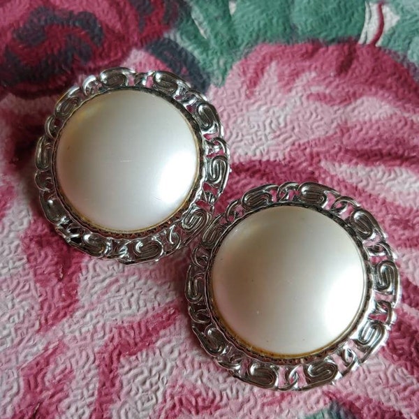 Vintage 1960s Clip On Pearlized Cabochon Earrings Retro Rockabilly Mod Mid Century Kitsch Glam Granny Chic